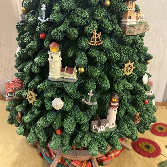 Danbury Mint Captain's Lighthouse Christmas Tree Complete w/ Accessories & Box - Picture 9 of 16